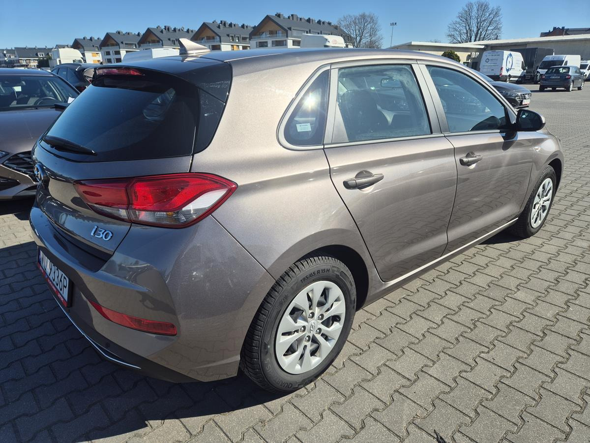 HYUNDAI I30 HATCHBACK - Hečbek: slika 4 HYUNDAI I30 HATCHBACK - Hečbek: slika 4