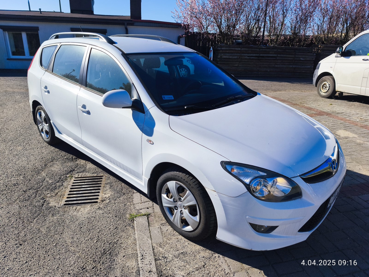 HYUNDAI I30 KOMBI - Automobil: slika 1 HYUNDAI I30 KOMBI - Automobil: slika 1