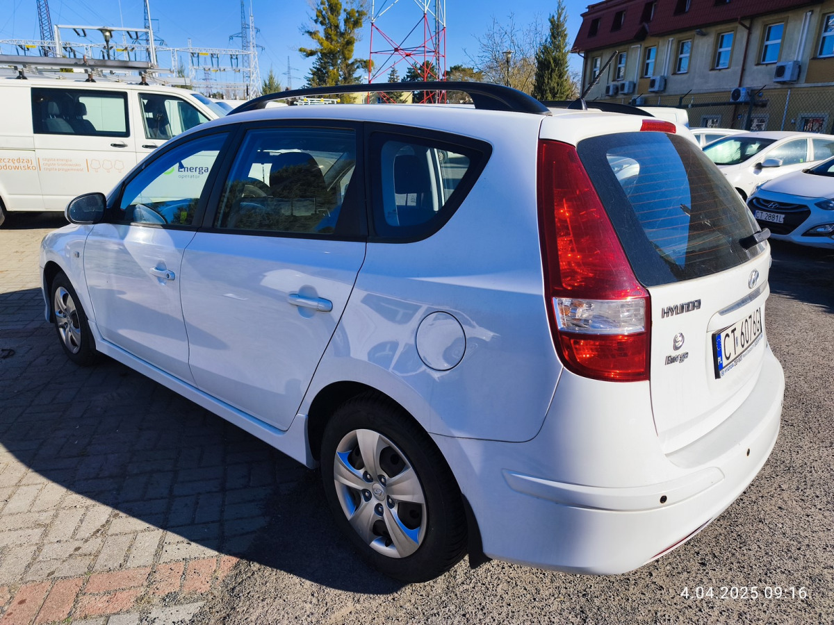 HYUNDAI I30 KOMBI - Automobil: slika 4 HYUNDAI I30 KOMBI - Automobil: slika 4