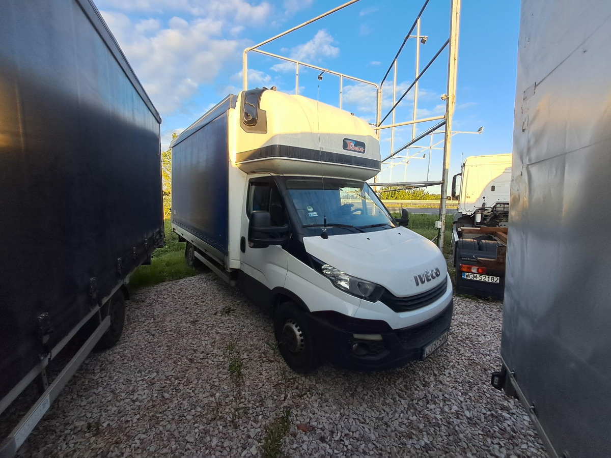IVECO 35S18 PLANDEKA - Dostavno vozilo sa ceradom: slika 1 IVECO 35S18 PLANDEKA - Dostavno vozilo sa ceradom: slika 1