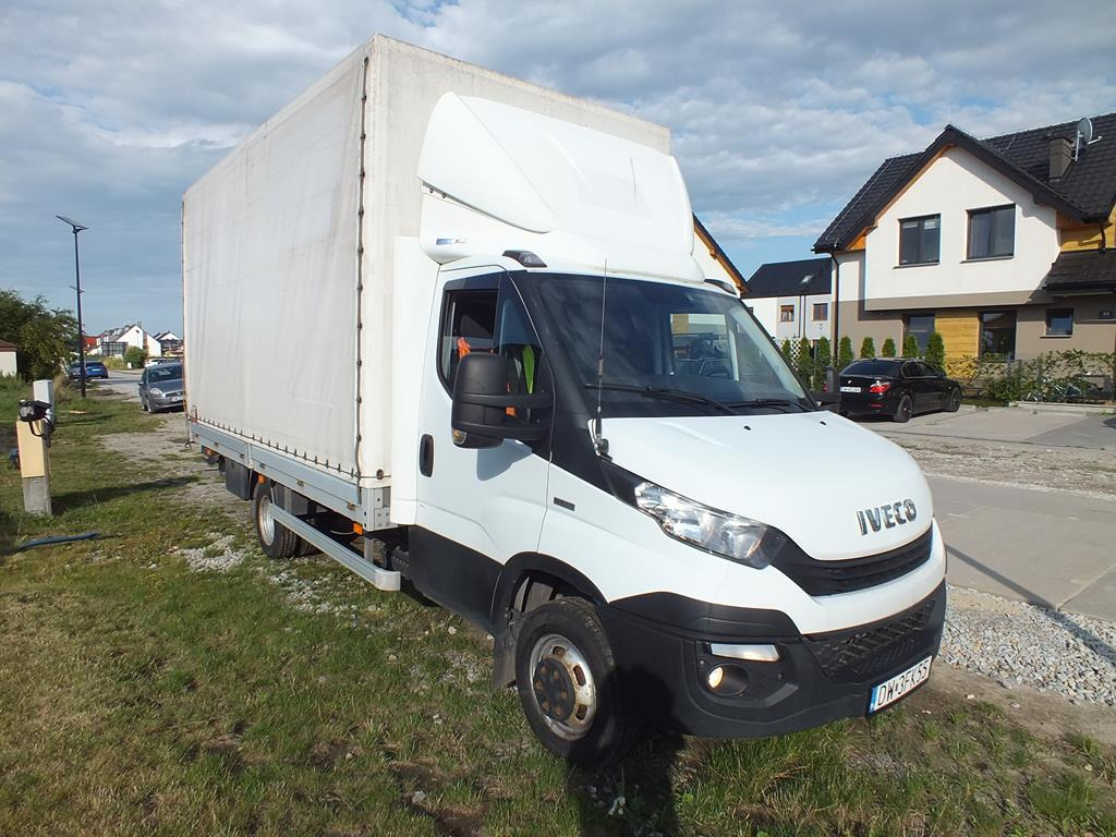 IVECO DAILY PLANDEKA - Dostavno vozilo sa ceradom: slika 1 IVECO DAILY PLANDEKA - Dostavno vozilo sa ceradom: slika 1