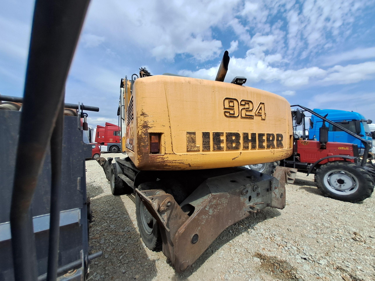 Koparka kołowa – LIEBHERR A 924 C LITRONIC – 2011 – 20 177 h – prace ziemne - Bager za obradu otpada/ Industrije: slika 3 Koparka kołowa – LIEBHERR A 924 C LITRONIC – 2011 – 20 177 h – prace ziemne - Bager za obradu otpada/ Industrije: slika 3