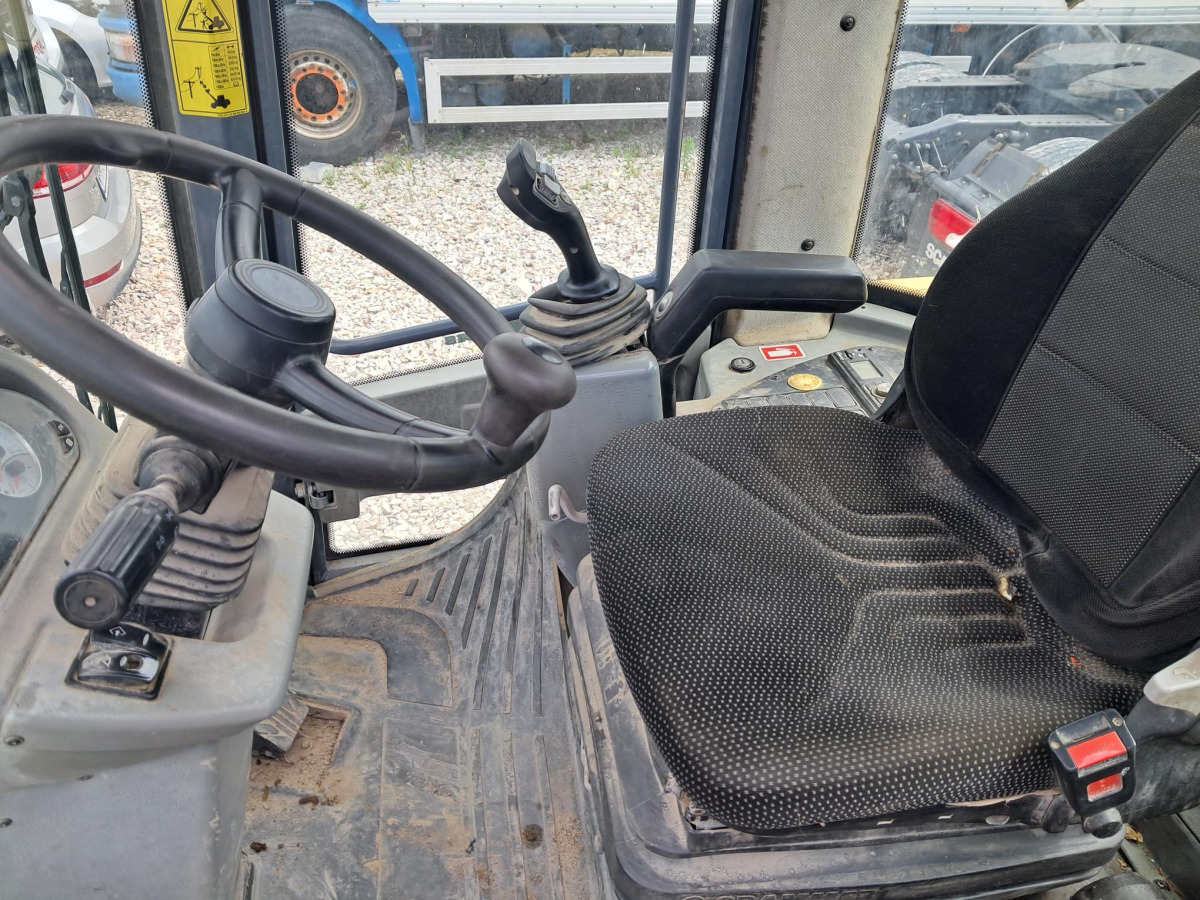 Ładowarka kołowa – YANMAR V80 – 2017 – 8841.9 mtg - Utovarivač točkaš: slika 5 Ładowarka kołowa – YANMAR V80 – 2017 – 8841.9 mtg - Utovarivač točkaš: slika 5