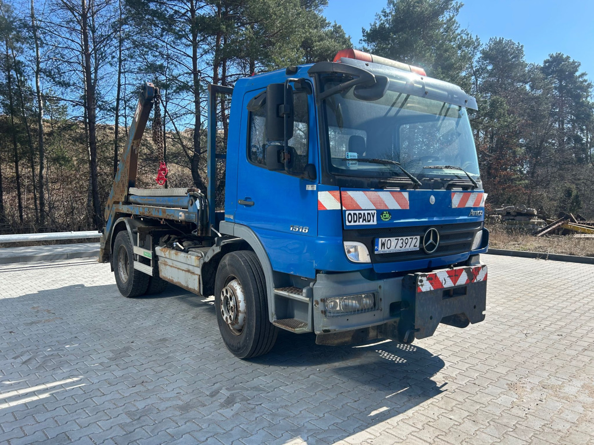 MERCEDES BENZ ATEGO HAKOWIEC - Kamion sa hidrauličnom kukom: slika 1 MERCEDES BENZ ATEGO HAKOWIEC - Kamion sa hidrauličnom kukom: slika 1