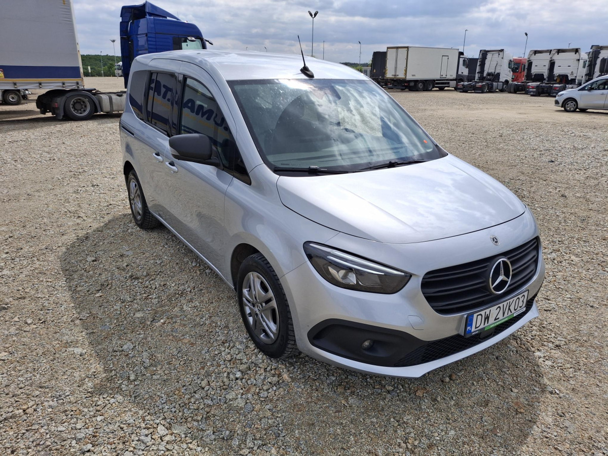 MERCEDES BENZ CITAN FURGON PRZESZKLONY - Furgon: slika 1 MERCEDES BENZ CITAN FURGON PRZESZKLONY - Furgon: slika 1