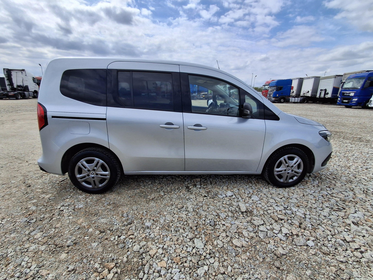 MERCEDES BENZ CITAN MINIVAN - Automobil: slika 4 MERCEDES BENZ CITAN MINIVAN - Automobil: slika 4