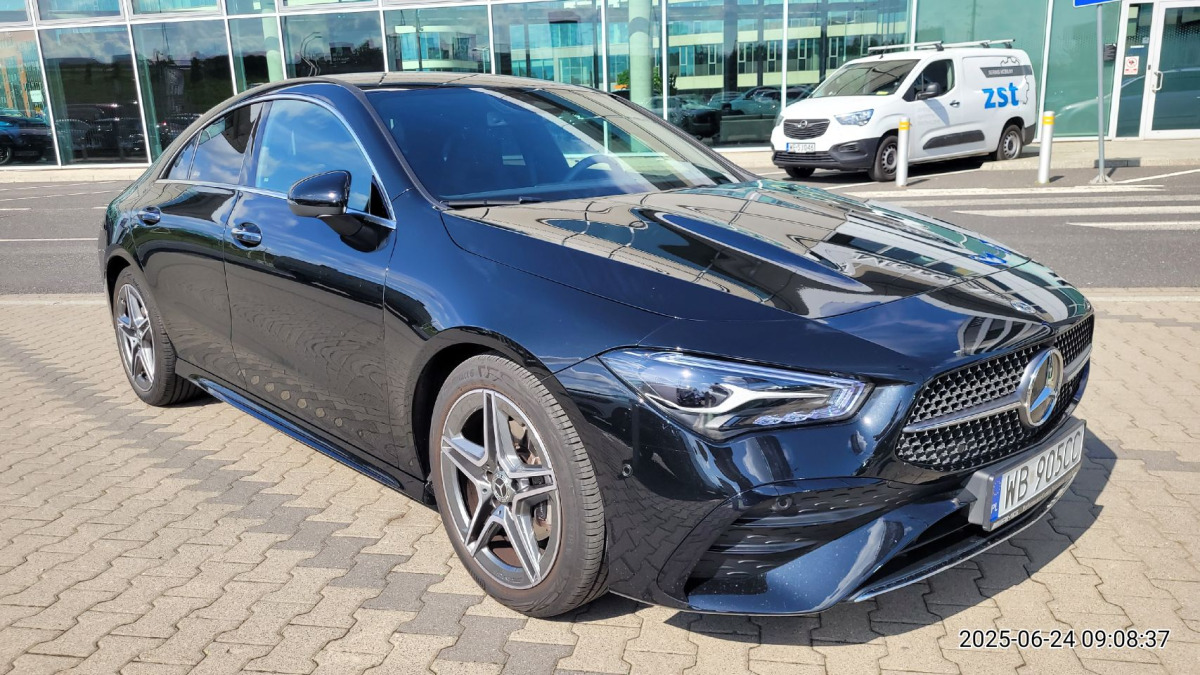 MERCEDES BENZ CLA SEDAN - Limuzina: slika 1 MERCEDES BENZ CLA SEDAN - Limuzina: slika 1