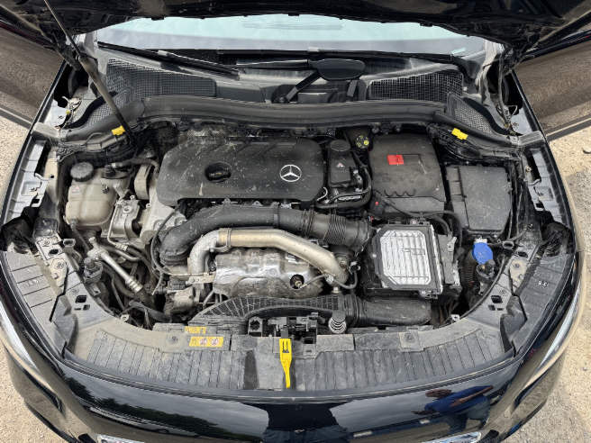 MERCEDES BENZ GLA SUV - SUVSUV: slika 5 MERCEDES BENZ GLA SUV - SUVSUV: slika 5