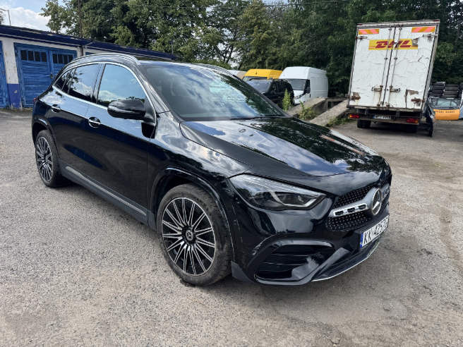 MERCEDES BENZ GLA SUV - SUVSUV: slika 1 MERCEDES BENZ GLA SUV - SUVSUV: slika 1