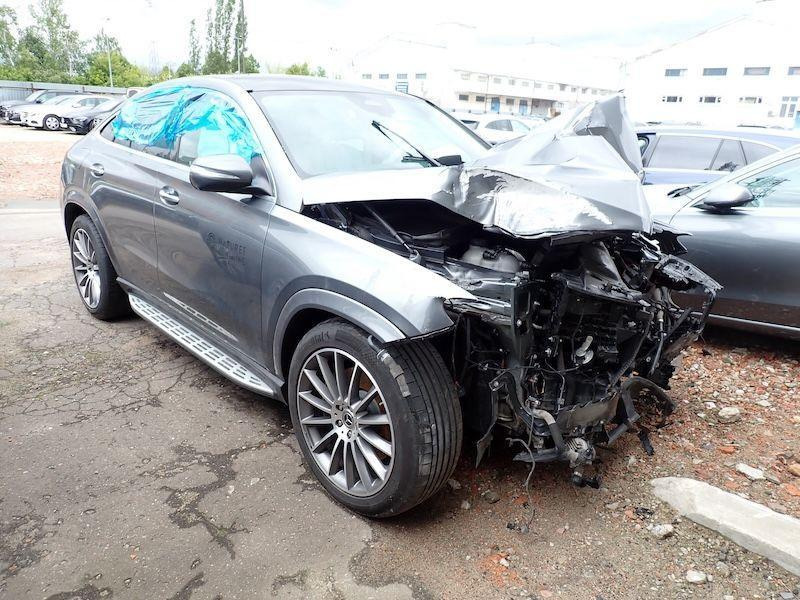 Limuzina MERCEDES BENZ GLE SEDAN: slika 1