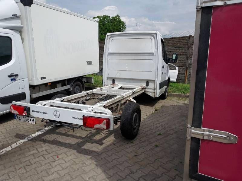 MERCEDES BENZ SPRINTER RAMA DO ZABUDOWY - Kamion sa golom šasijom i zatvorenom kabinom: slika 4 MERCEDES BENZ SPRINTER RAMA DO ZABUDOWY - Kamion sa golom šasijom i zatvorenom kabinom: slika 4