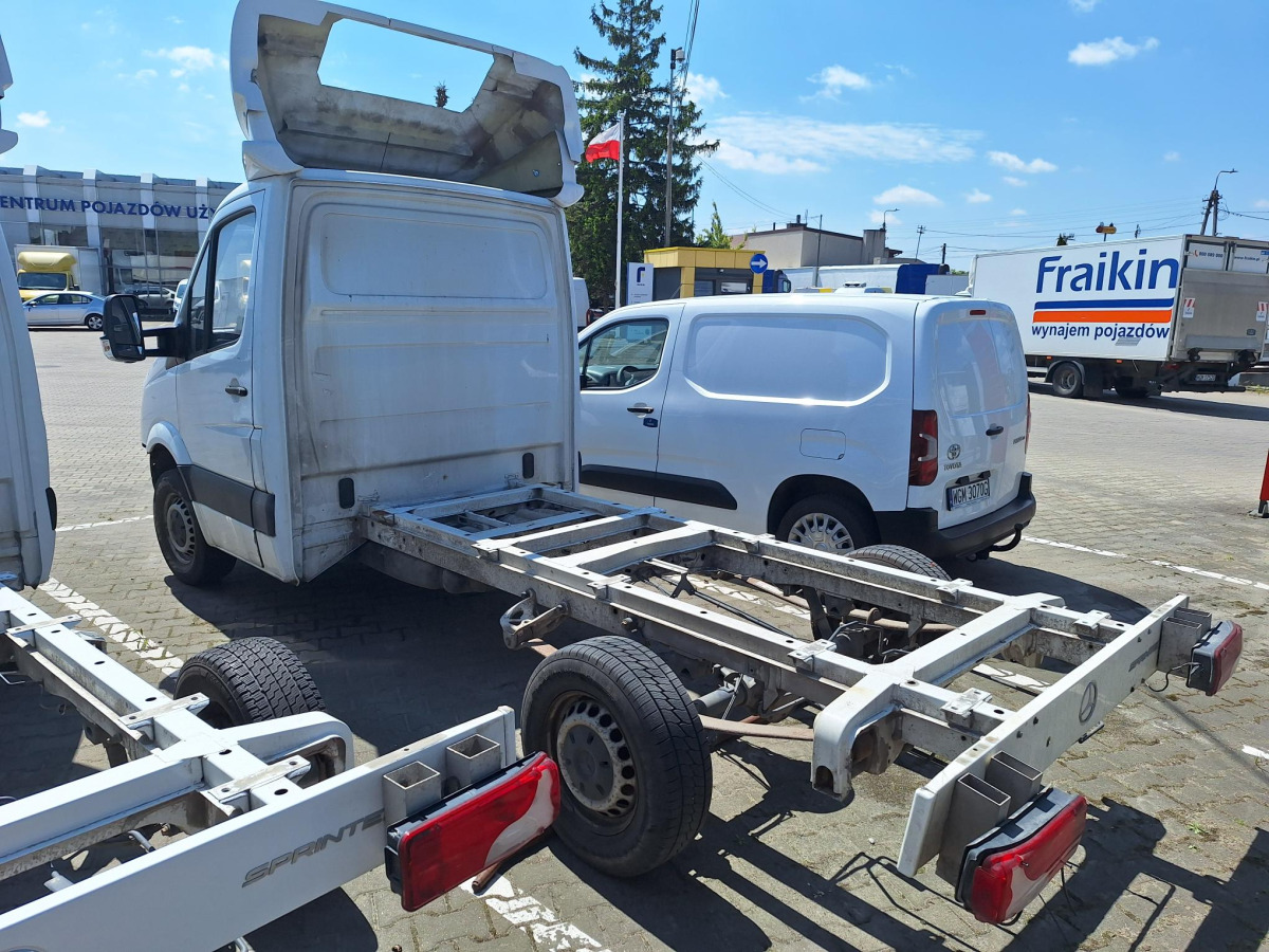 MERCEDES BENZ SPRINTER RAMA DO ZABUDOWY - Kamion sa golom šasijom i zatvorenom kabinom: slika 5 MERCEDES BENZ SPRINTER RAMA DO ZABUDOWY - Kamion sa golom šasijom i zatvorenom kabinom: slika 5