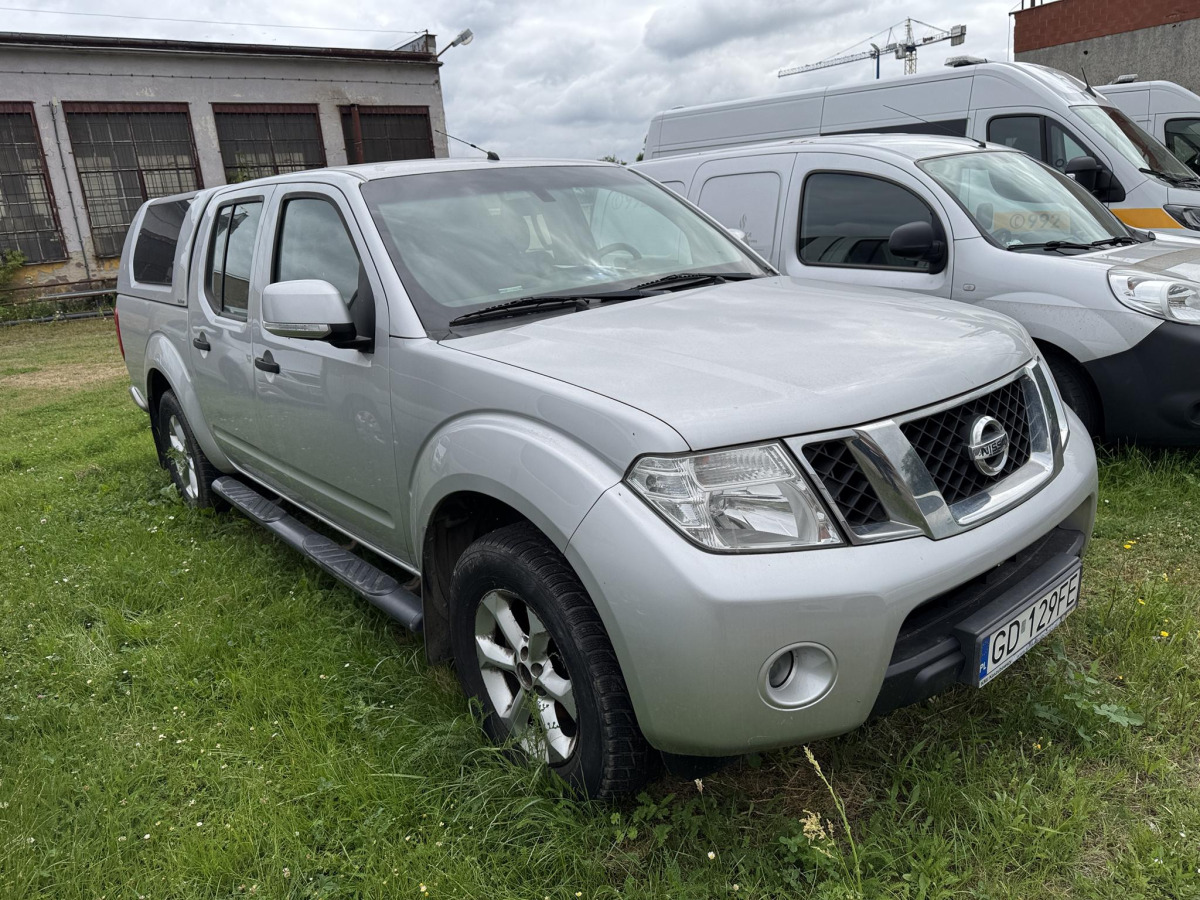 Pikap NISSAN NAVARA PICK-UP: slika 1