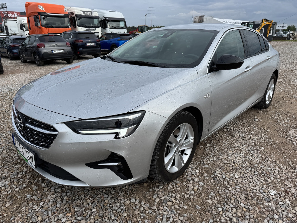 OPEL INSIGNIA LIFTBACK - Automobil: slika 3 OPEL INSIGNIA LIFTBACK - Automobil: slika 3