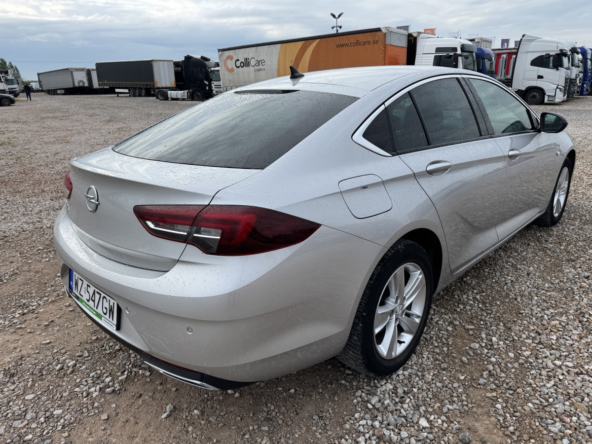 OPEL INSIGNIA LIFTBACK - Automobil: slika 5 OPEL INSIGNIA LIFTBACK - Automobil: slika 5