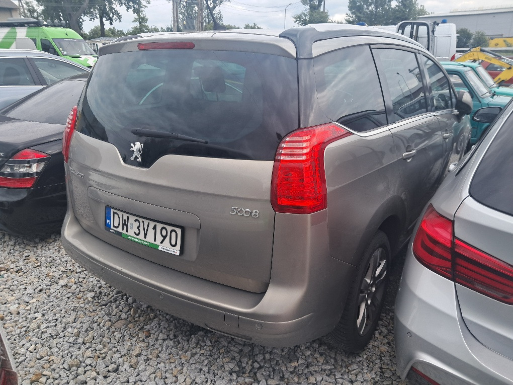 PEUGEOT 5008 KOMBI - SUVSUV: slika 3 PEUGEOT 5008 KOMBI - SUVSUV: slika 3