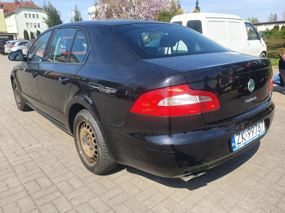 SKODA SUPERB SEDAN - Limuzina: slika 3 SKODA SUPERB SEDAN - Limuzina: slika 3