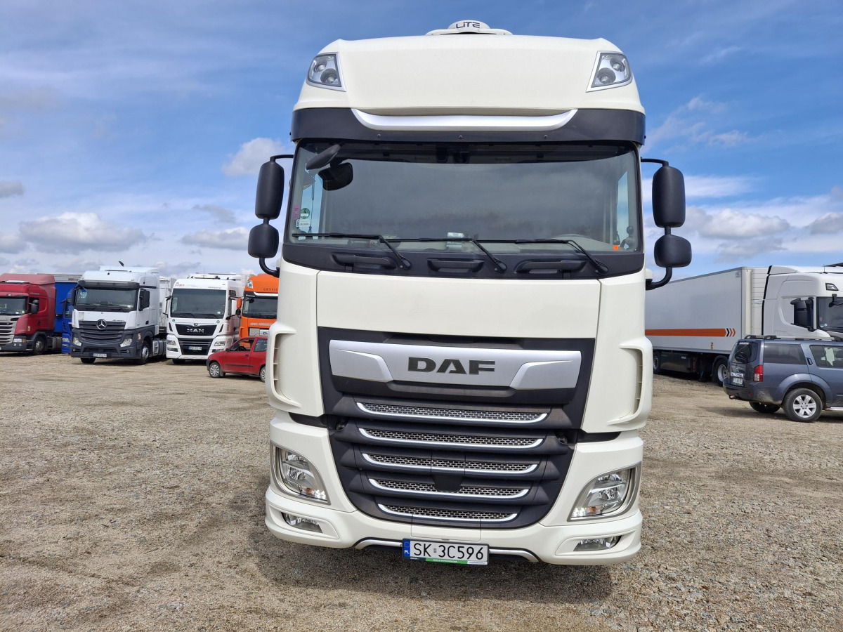 DAF XF 450 FT CIĄGNIK SIODŁOWY - Tegljač: slika 2 DAF XF 450 FT CIĄGNIK SIODŁOWY - Tegljač: slika 2