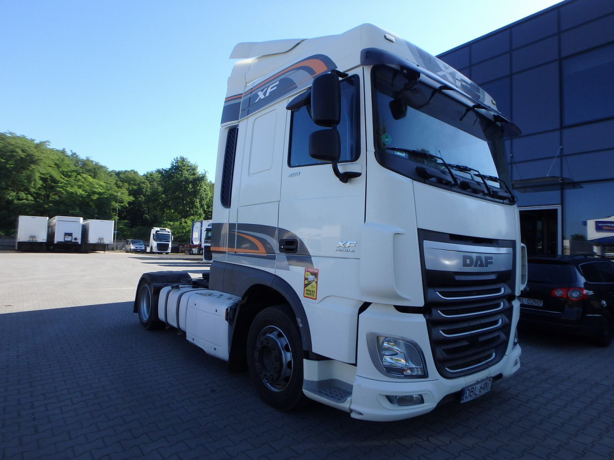 DAF XF 460 CIĄGNIK SIODŁOWY - Tegljač: slika 1 DAF XF 460 CIĄGNIK SIODŁOWY - Tegljač: slika 1