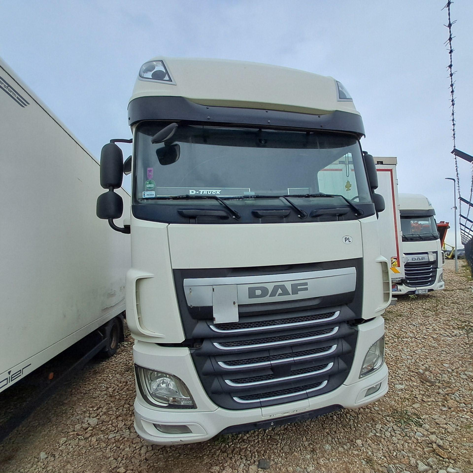 DAF XF 460 FT CIĄGNIK SIODŁOWY - Tegljač: slika 2 DAF XF 460 FT CIĄGNIK SIODŁOWY - Tegljač: slika 2