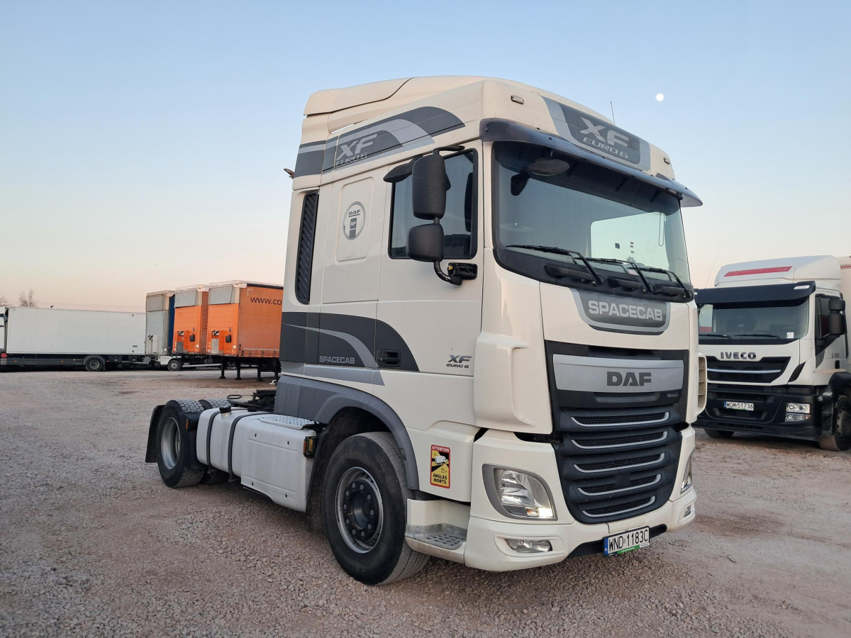 DAF XF 460 FT CIĄGNIK SIODŁOWY - Tegljač: slika 1 DAF XF 460 FT CIĄGNIK SIODŁOWY - Tegljač: slika 1