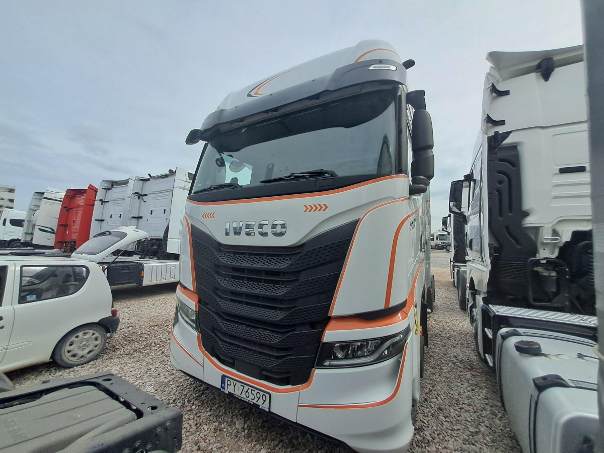 IVECO AS440ST/FP LT LNG CIĄGNIK SIODŁOWY - Tegljač: slika 3 IVECO AS440ST/FP LT LNG CIĄGNIK SIODŁOWY - Tegljač: slika 3