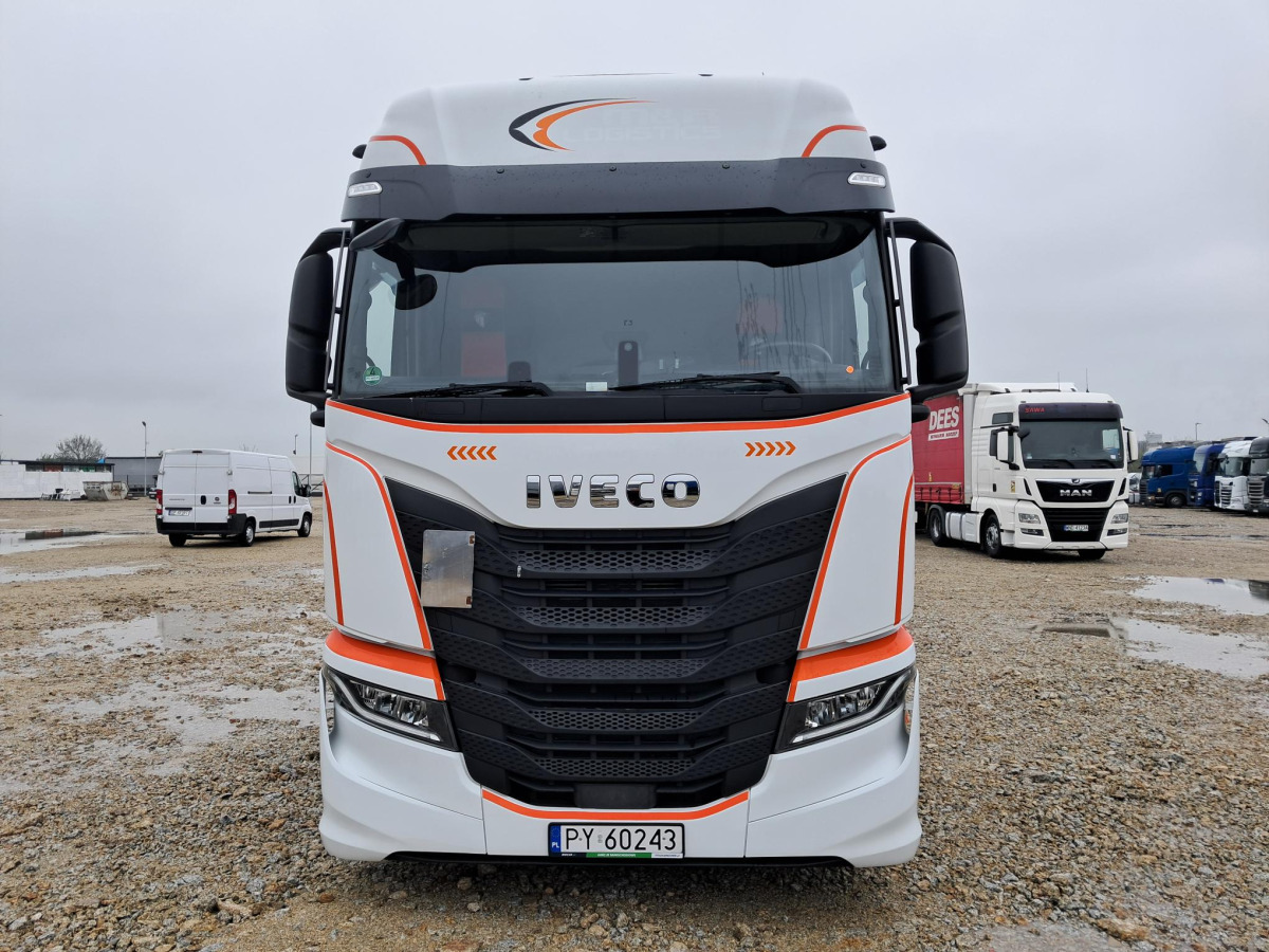 IVECO AS440ST/FP LT LNG CIĄGNIK SIODŁOWY - Tegljač: slika 2 IVECO AS440ST/FP LT LNG CIĄGNIK SIODŁOWY - Tegljač: slika 2