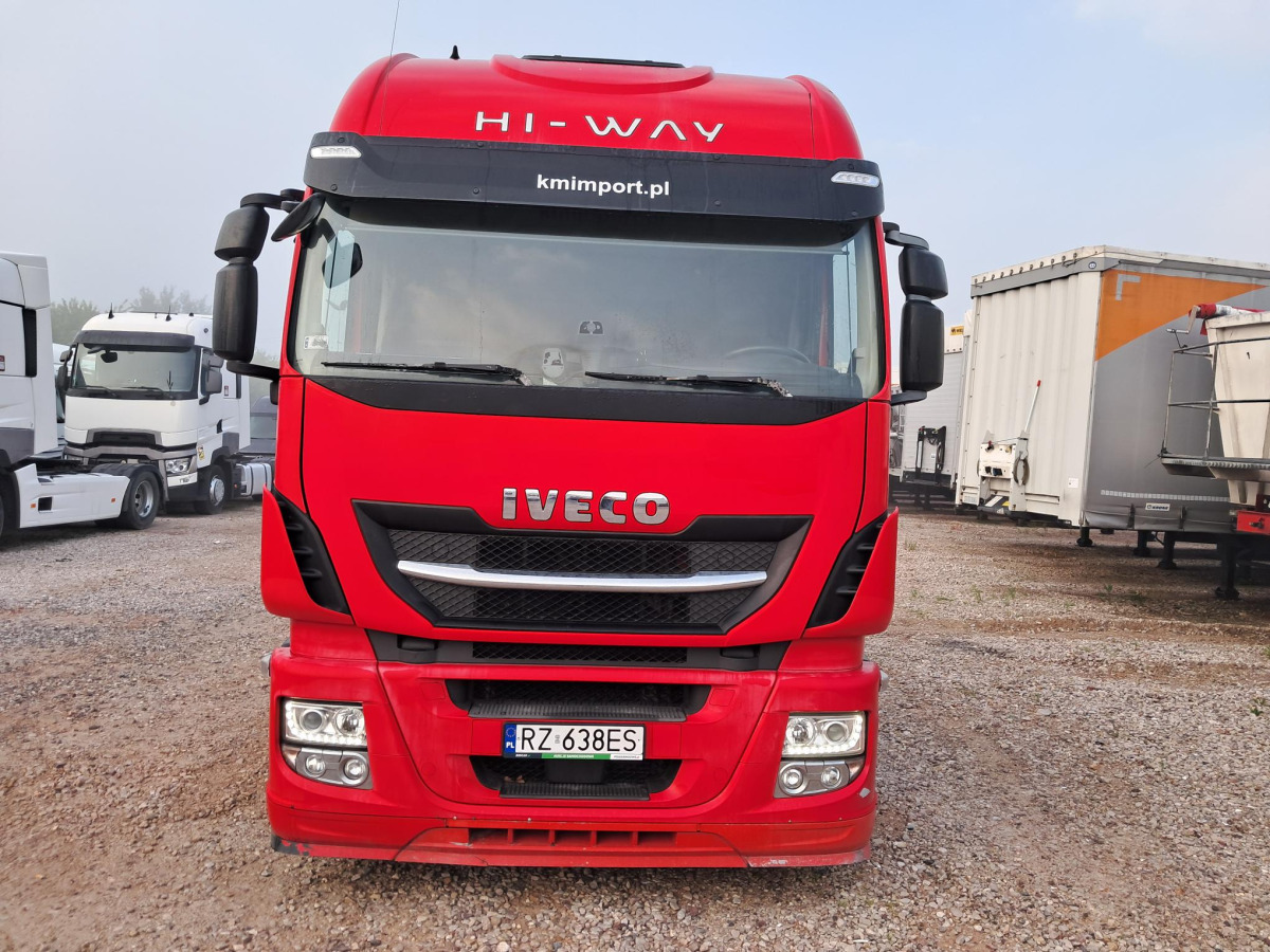 IVECO AS440T/FP-LT CIĄGNIK SIODŁOWY - Tegljač: slika 2 IVECO AS440T/FP-LT CIĄGNIK SIODŁOWY - Tegljač: slika 2