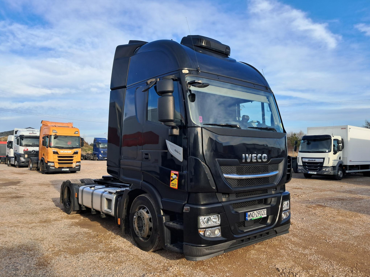 IVECO AS440T/ FP LT CIĄGNIK SIODŁOWY - Tegljač: slika 1 IVECO AS440T/ FP LT CIĄGNIK SIODŁOWY - Tegljač: slika 1