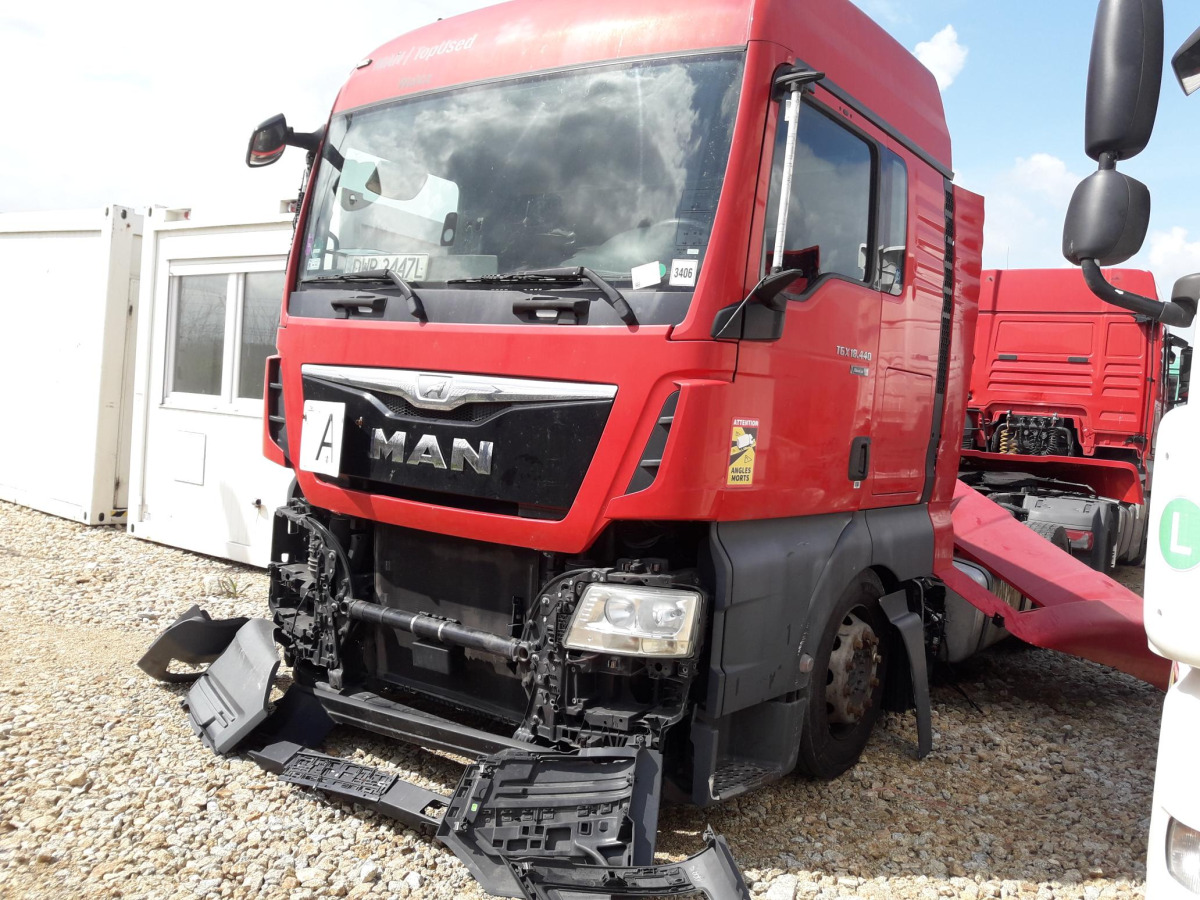MAN TGX CIĄGNIK SIODŁOWY - Tegljač: slika 2 MAN TGX CIĄGNIK SIODŁOWY - Tegljač: slika 2