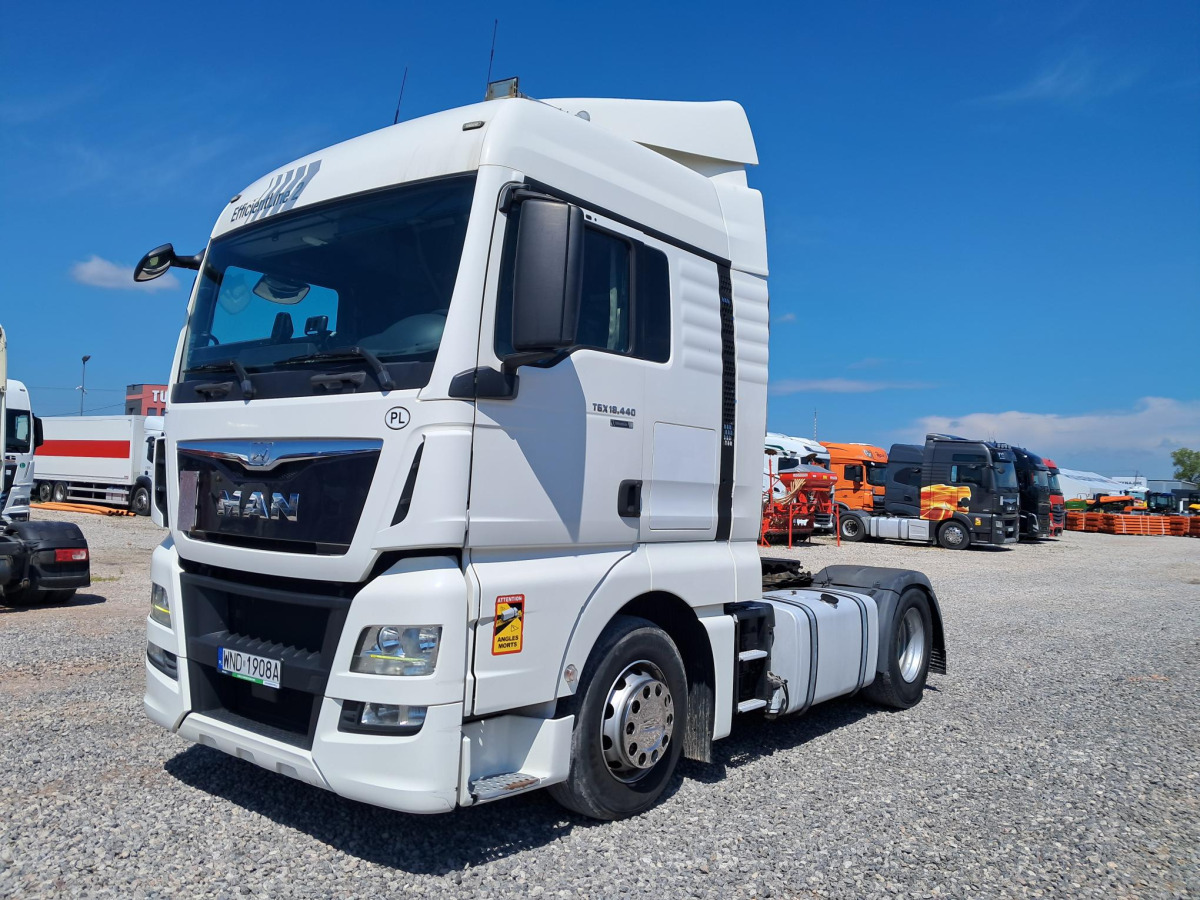 MAN TGX CIĄGNIK SIODŁOWY - Tegljač: slika 3 MAN TGX CIĄGNIK SIODŁOWY - Tegljač: slika 3