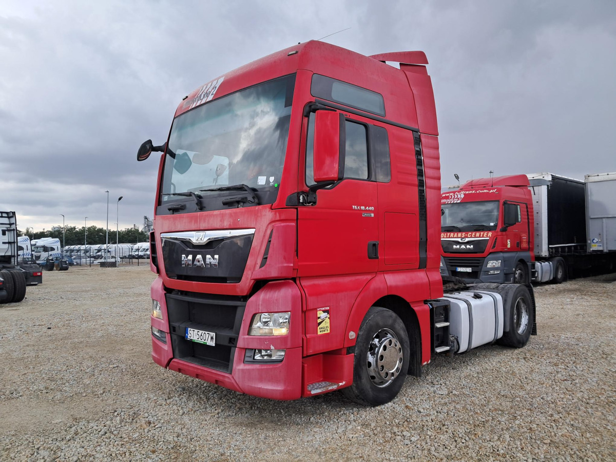 MAN TGX CIĄGNIK SIODŁOWY - Tegljač: slika 2 MAN TGX CIĄGNIK SIODŁOWY - Tegljač: slika 2