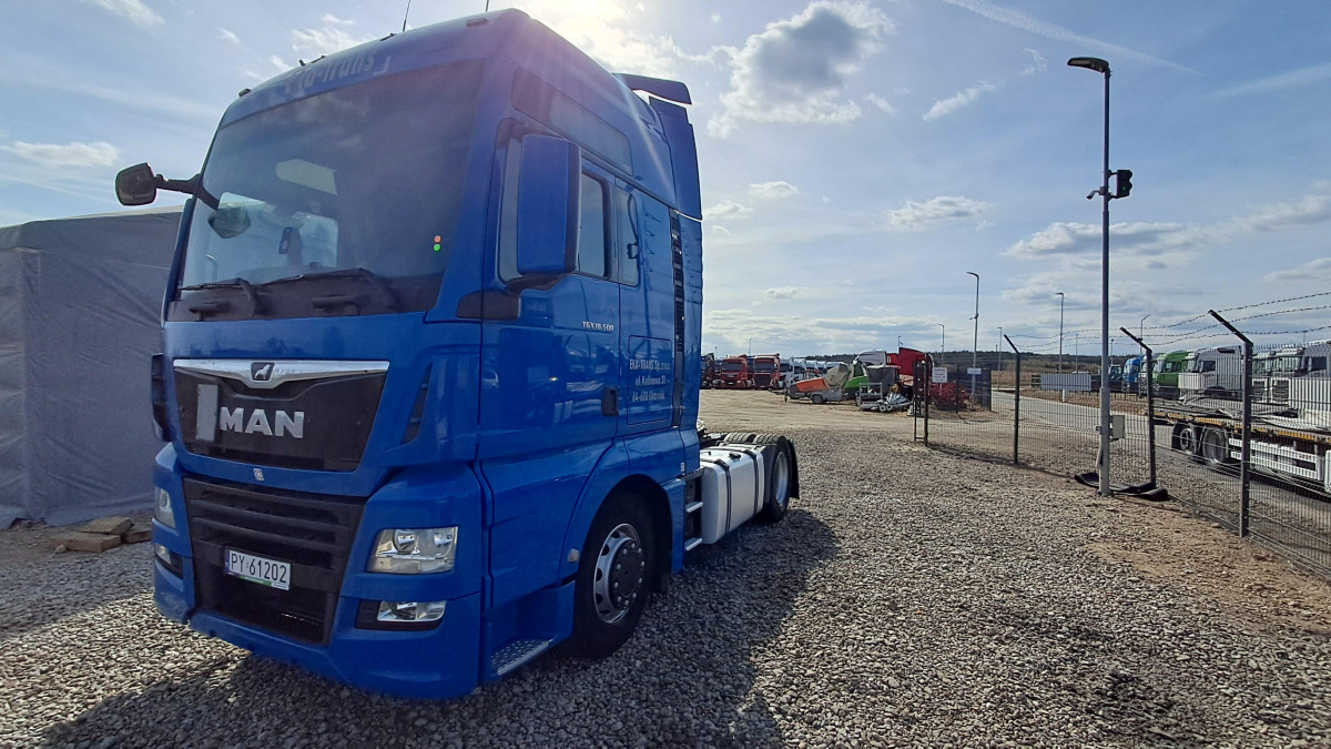 MAN TGX CIĄGNIK SIODŁOWY - Tegljač: slika 2 MAN TGX CIĄGNIK SIODŁOWY - Tegljač: slika 2