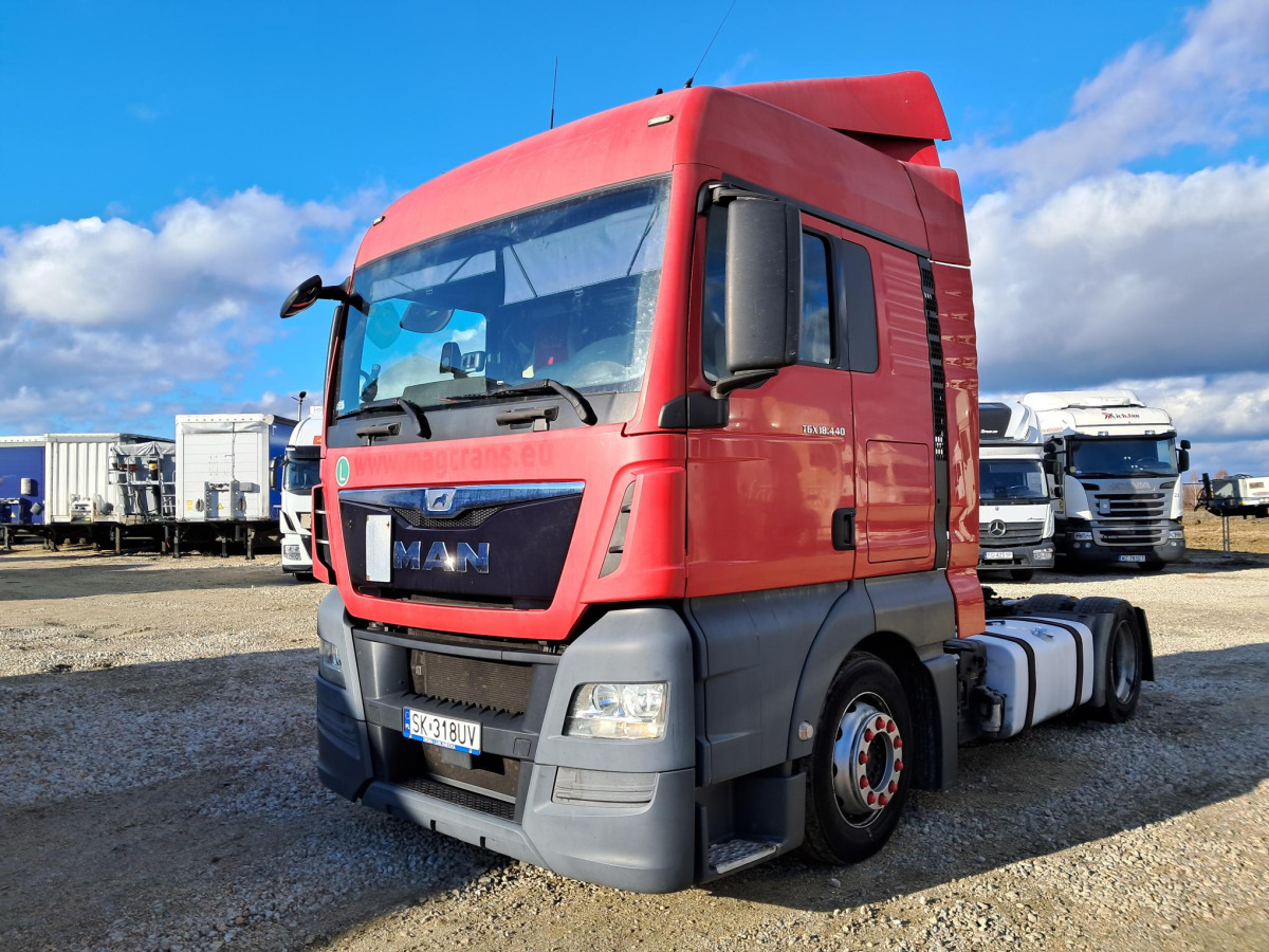 MAN TGX CIĄGNIK SIODŁOWY - Tegljač: slika 2 MAN TGX CIĄGNIK SIODŁOWY - Tegljač: slika 2