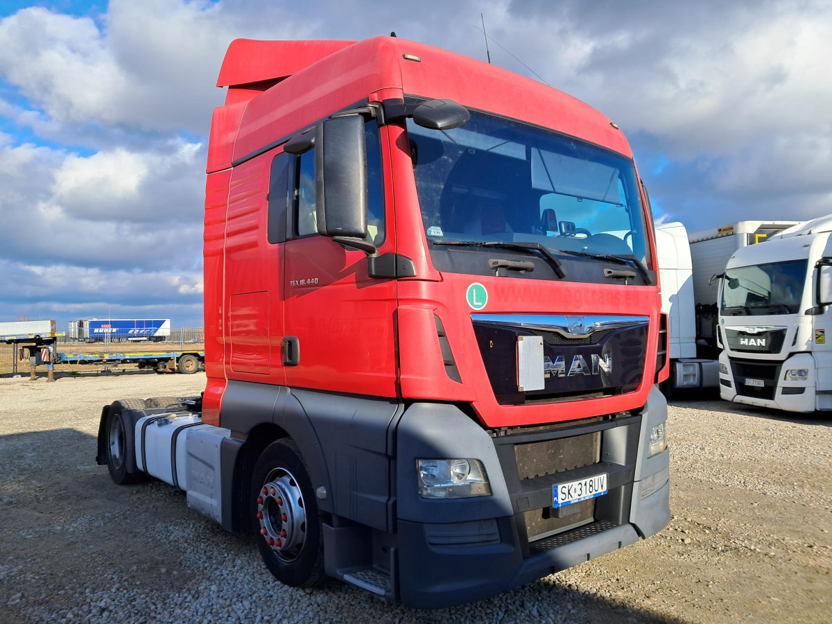 MAN TGX CIĄGNIK SIODŁOWY - Tegljač: slika 1 MAN TGX CIĄGNIK SIODŁOWY - Tegljač: slika 1