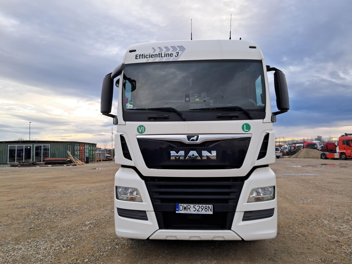 MAN TGX CIĄGNIK SIODŁOWY - Tegljač: slika 2 MAN TGX CIĄGNIK SIODŁOWY - Tegljač: slika 2