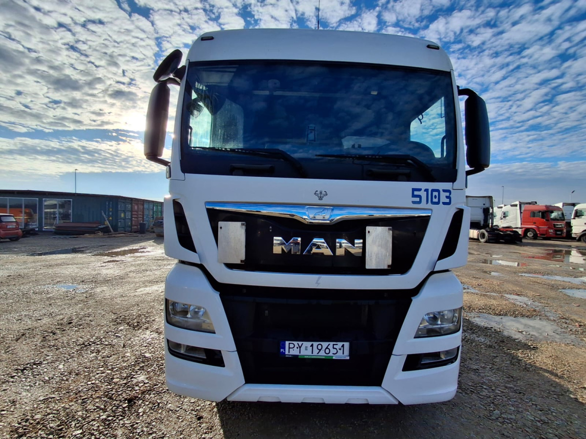 MAN TGX CIĄGNIK SIODŁOWY - Tegljač: slika 2 MAN TGX CIĄGNIK SIODŁOWY - Tegljač: slika 2