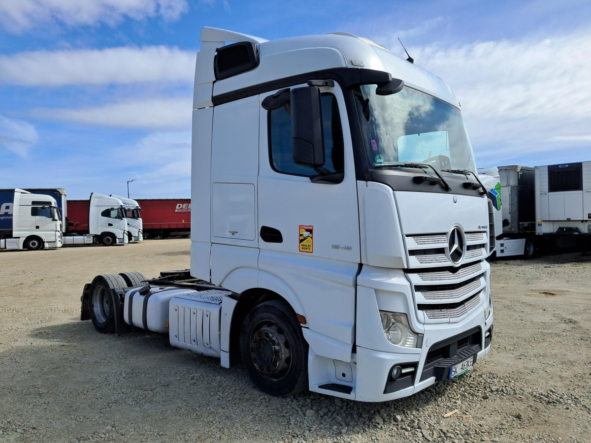 MERCEDES BENZ ACTROS 1845 CIĄGNIK SIODŁOWY - Tegljač: slika 1 MERCEDES BENZ ACTROS 1845 CIĄGNIK SIODŁOWY - Tegljač: slika 1