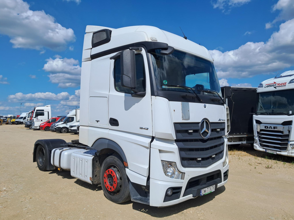 Tegljač MERCEDES BENZ ACTROS CIĄGNIK SIODŁOWY: slika 1