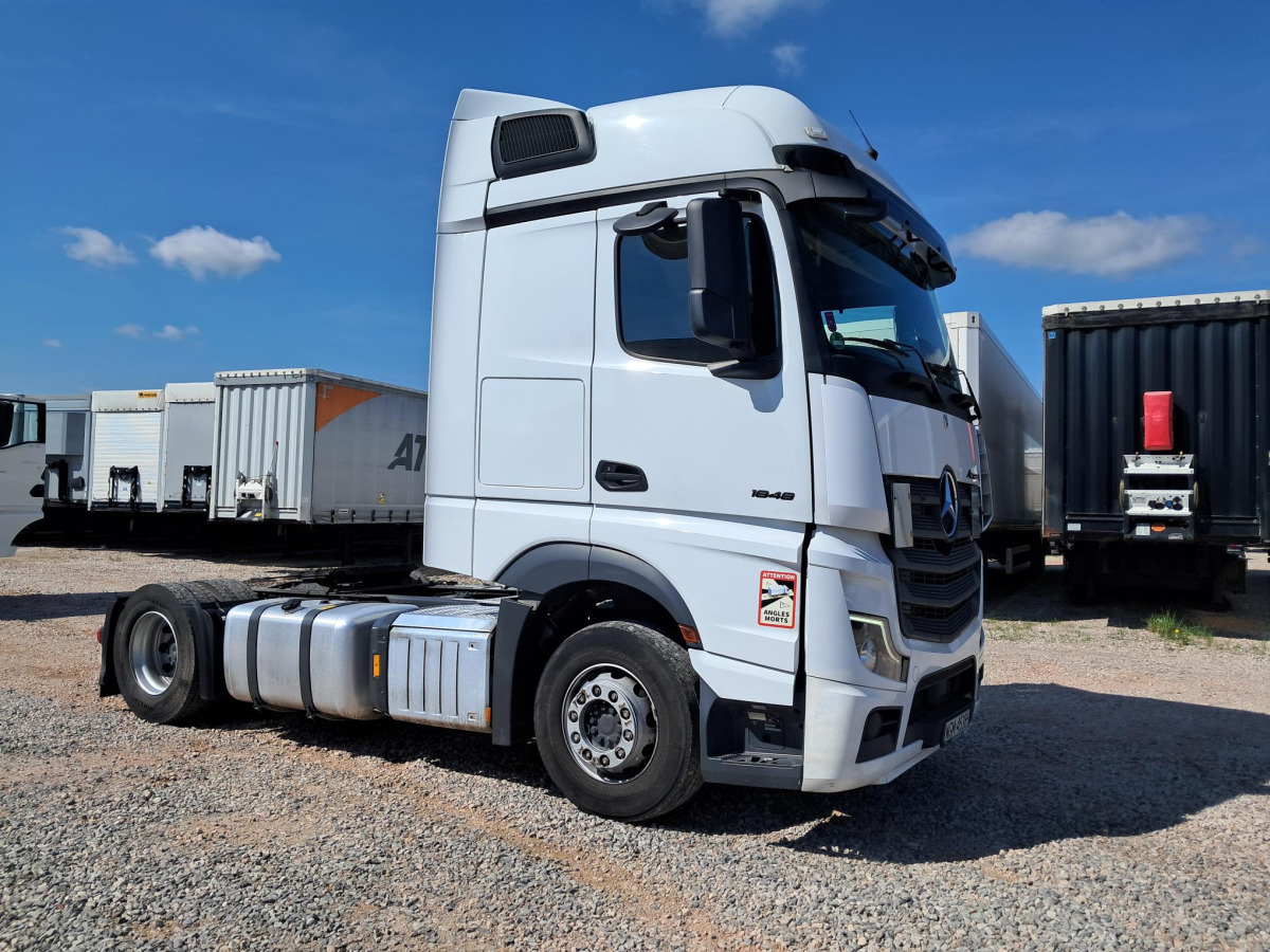 MERCEDES BENZ ACTROS CIĄGNIK SIODŁOWY - Tegljač: slika 1 MERCEDES BENZ ACTROS CIĄGNIK SIODŁOWY - Tegljač: slika 1