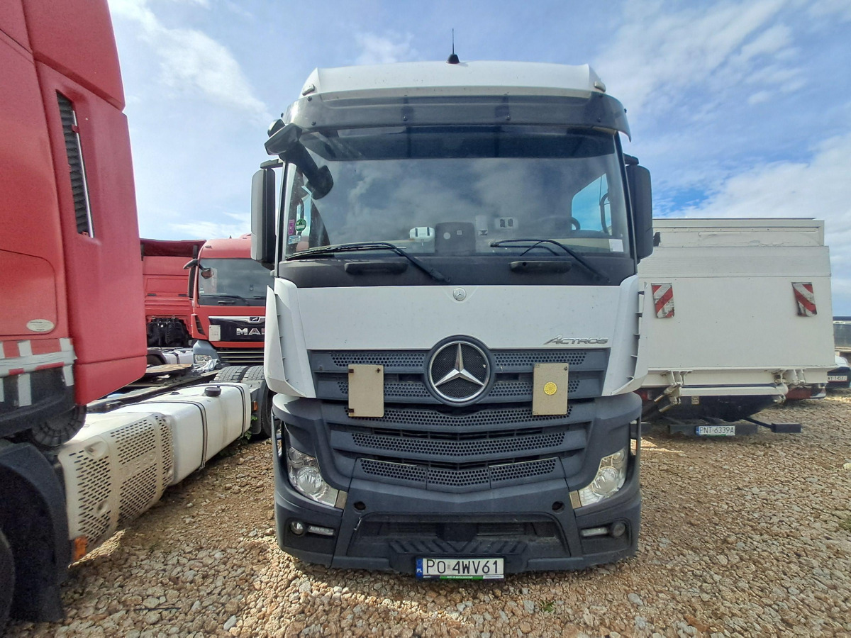 MERCEDES BENZ ACTROS CIĄGNIK SIODŁOWY - Tegljač: slika 3 MERCEDES BENZ ACTROS CIĄGNIK SIODŁOWY - Tegljač: slika 3