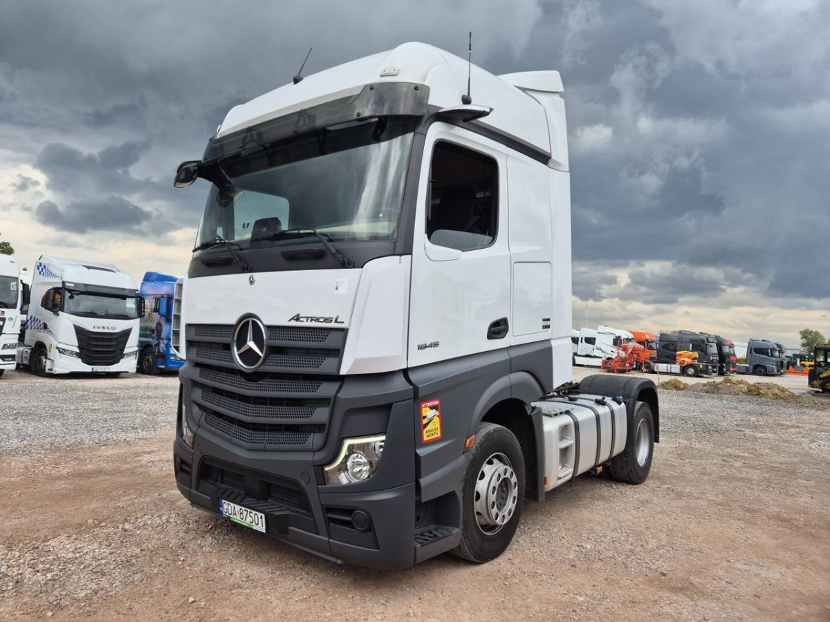 MERCEDES BENZ ACTROS CIĄGNIK SIODŁOWY - Tegljač: slika 4 MERCEDES BENZ ACTROS CIĄGNIK SIODŁOWY - Tegljač: slika 4