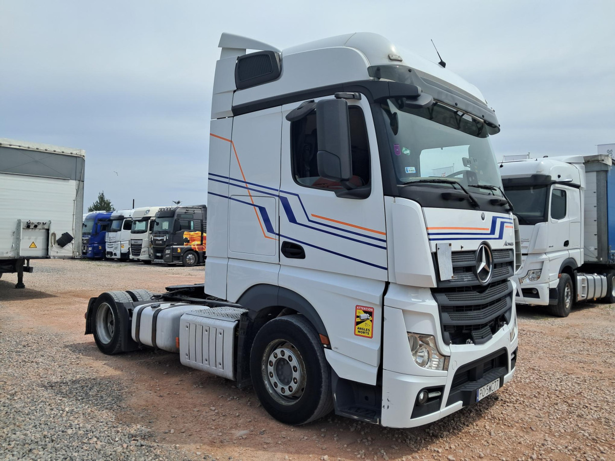 MERCEDES BENZ ACTROS CIĄGNIK SIODŁOWY - Tegljač: slika 1 MERCEDES BENZ ACTROS CIĄGNIK SIODŁOWY - Tegljač: slika 1