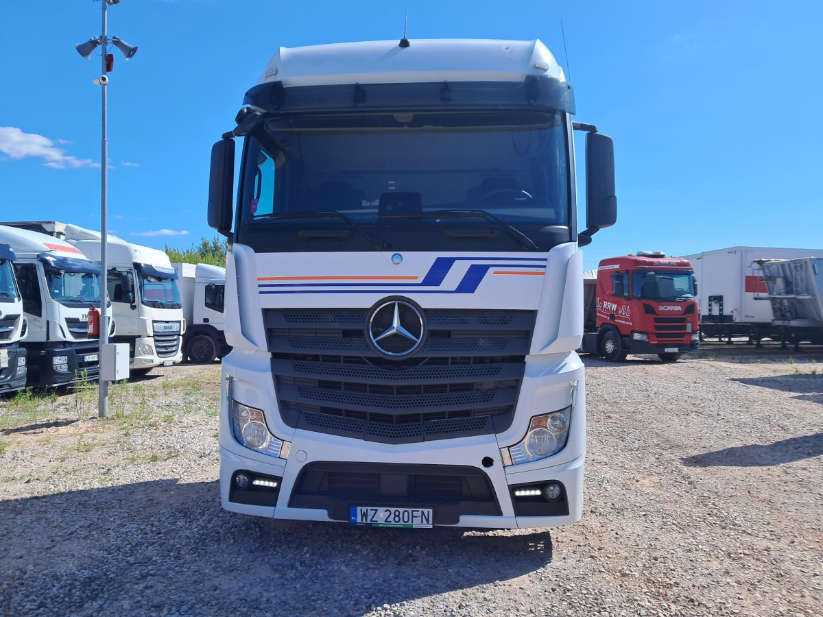 MERCEDES BENZ ACTROS CIĄGNIK SIODŁOWY - Tegljač: slika 2 MERCEDES BENZ ACTROS CIĄGNIK SIODŁOWY - Tegljač: slika 2