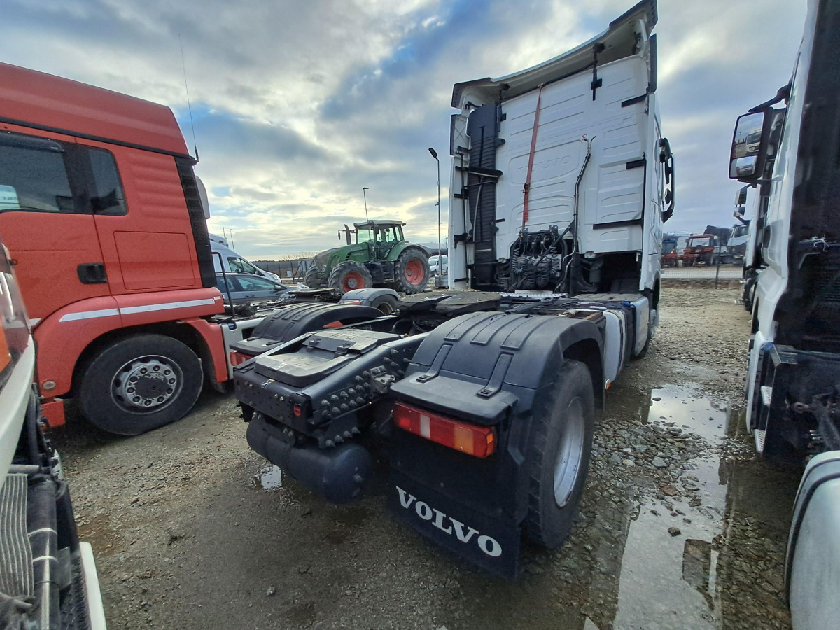 VOLVO FH 460 CIĄGNIK SIODŁOWY - Tegljač: slika 5 VOLVO FH 460 CIĄGNIK SIODŁOWY - Tegljač: slika 5