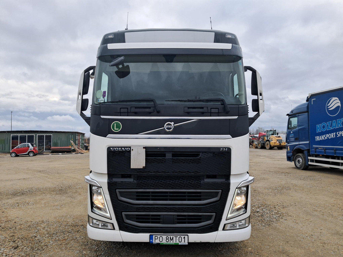 VOLVO FH 460 CIĄGNIK SIODŁOWY - Tegljač: slika 2 VOLVO FH 460 CIĄGNIK SIODŁOWY - Tegljač: slika 2