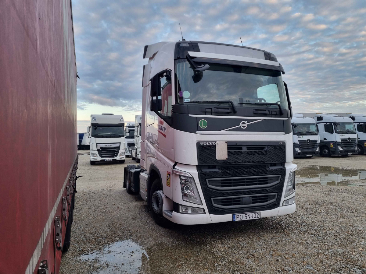 VOLVO FH 460 CIĄGNIK SIODŁOWY - Tegljač: slika 1 VOLVO FH 460 CIĄGNIK SIODŁOWY - Tegljač: slika 1