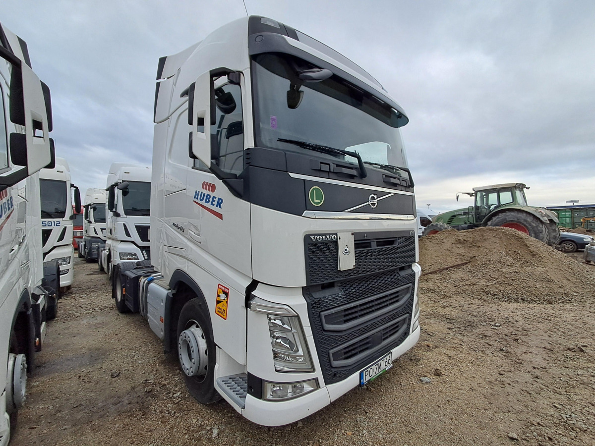 VOLVO FH CIĄGNIK SIODŁOWY - Tegljač: slika 1 VOLVO FH CIĄGNIK SIODŁOWY - Tegljač: slika 1