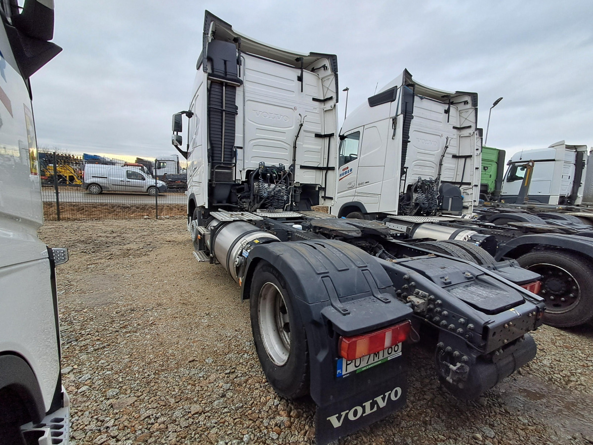 VOLVO FH CIĄGNIK SIODŁOWY - Tegljač: slika 5 VOLVO FH CIĄGNIK SIODŁOWY - Tegljač: slika 5