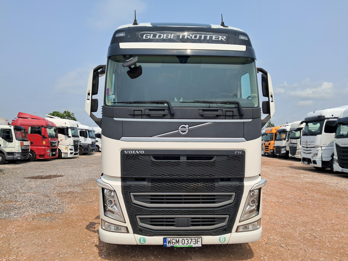 VOLVO FH CIĄGNIK SIODŁOWY - Tegljač: slika 3 VOLVO FH CIĄGNIK SIODŁOWY - Tegljač: slika 3